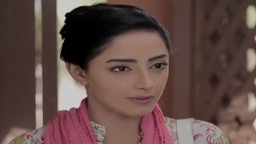 Tere Mere Beech Episode 19 in HD