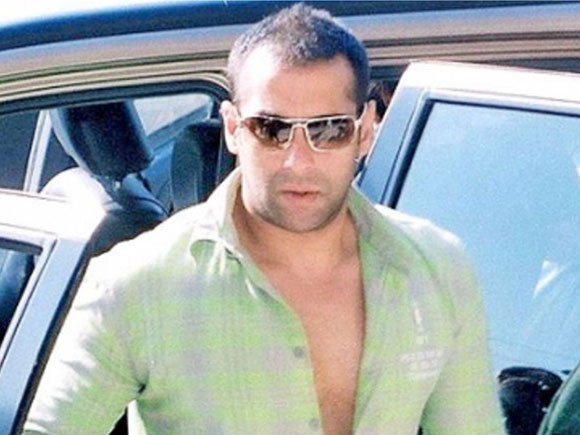Salman Khan pictures before Hair Surgery
