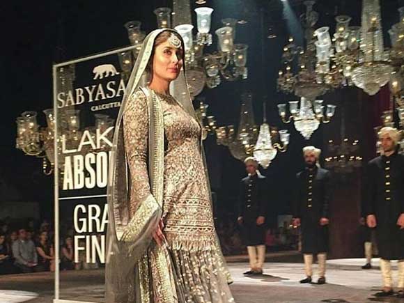 Kareena Ramp Walk During Fashion Show