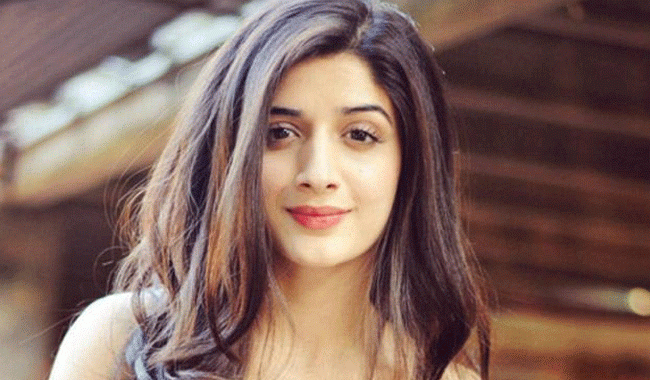 Indian director casts out Mawra Hocane from Movie