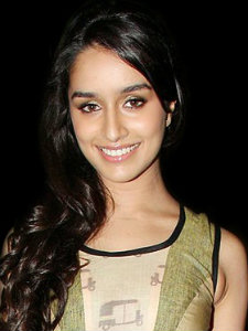 Bollywood Actress Shraddha Kapoor Scared from Dawood Ibrahim