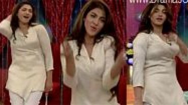 What Sana Nawaz is Doing in live Show