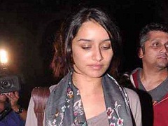 Shraddha Kapoor without Makeup Difficult to Recognize DramaOnline.pk