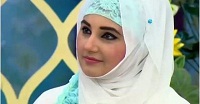 Javeria Saud Telling Her Age in Live Show