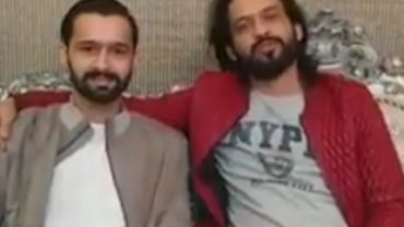 Watch Waqar Zaka And Junaid Talking Video