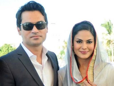 Veena Malik Accepts Decision of Mufti Naeem
