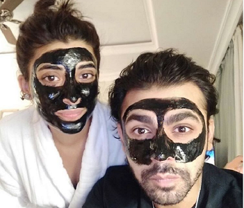 Pakistani Celebrities Spotted With Tinted Faces