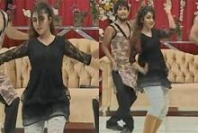 Girl Dancing on Laila o Laila Song in Live Morning Show