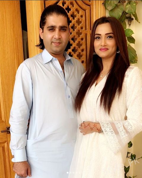 Pictures Of Kiran Tabeer With Her Husband