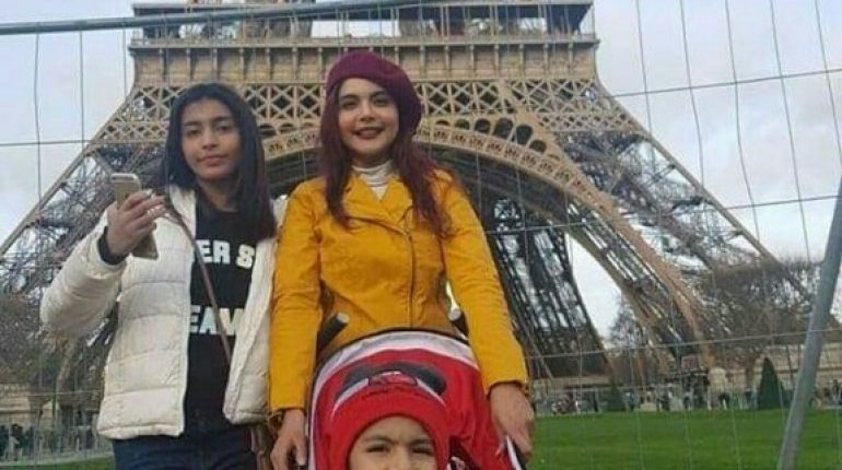 Nida Yasir Is Holidaying With Childs In France