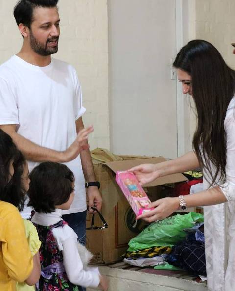 Latest Pictures of Atif Aslam & Wife Sara in SOS Village