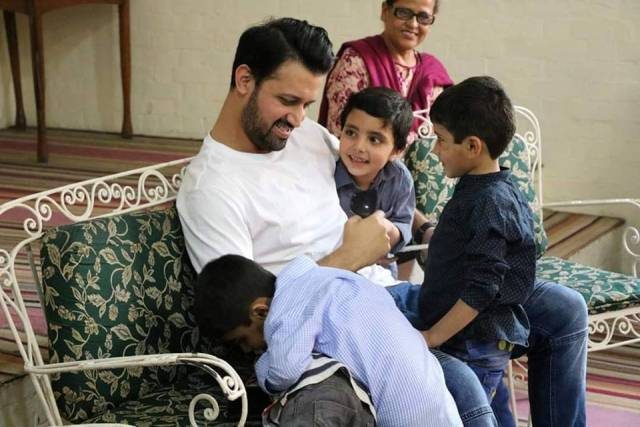 Latest Pictures of Atif Aslam & Wife Sara in SOS Village